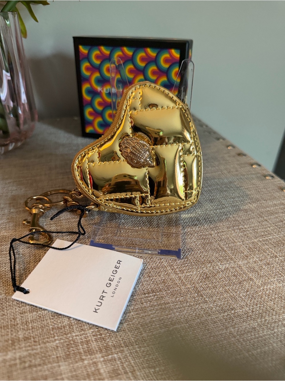 NIB Kurt Geiger Kensington quilted Goldtone heart charm keychain - Picture 12 of 12
